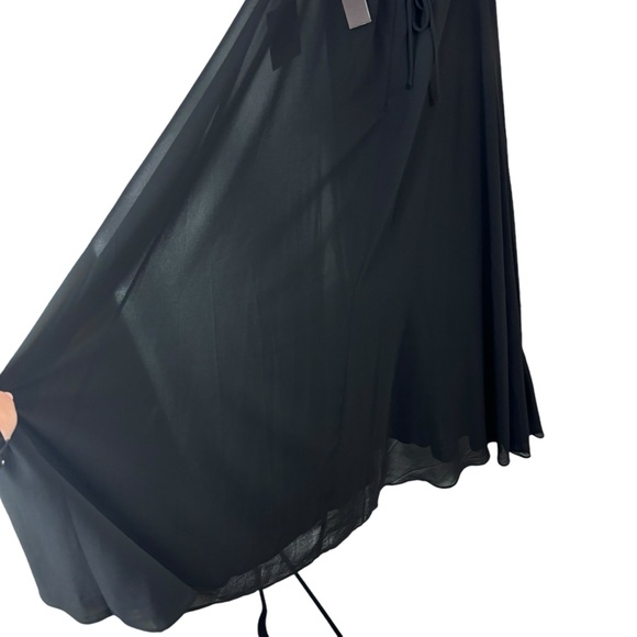 Lulu’s Maxi Gown Prom Homecoming Dress Black Strappy A-line Halter Size M - Picture 8 of 14